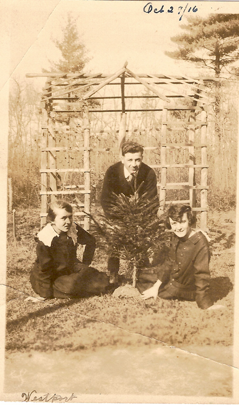 Joe Bergeron Alice and Dolores Audettee 1916 Westport
