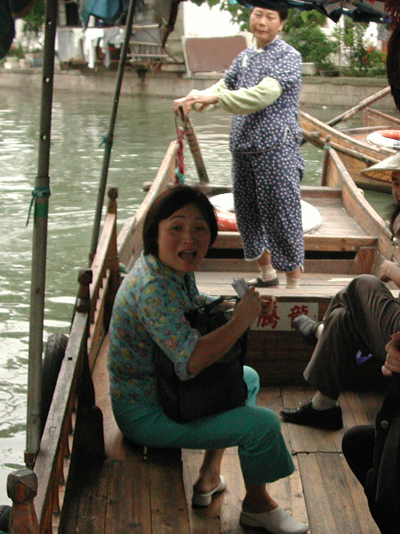 Chinese Shanty singer in Souzhou, China